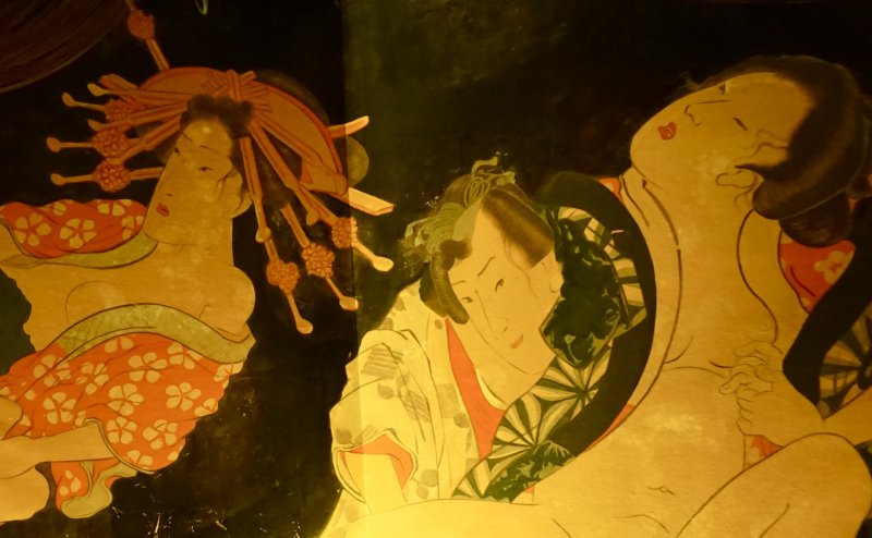 <p>The painting on the wall is also known as &quot;Shunga,&quot; a type of erotic ukiyo-e that developed in the Edo&nbsp;Period.</p>