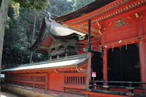 Side-view of the main shrine building