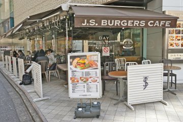 <p>J.S. Burgers Cafe in Shibuya is located at the PARCO (Part 1) Building on 1F</p>