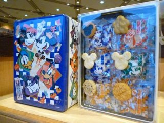 Mickey Mouse Family crackers