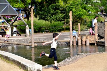 <p>A water athletic facility in the park. Kids were in seventh heaven here!</p>