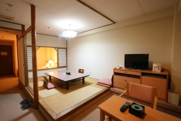 <p>Japanese and Western combined room</p>