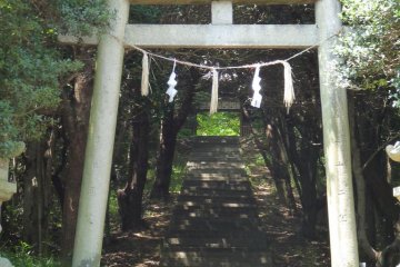 The entrance gate to Ushimado Shrine