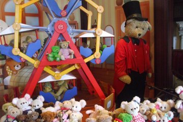 <p>The entrance of Teddy Bear Kingdom. All of the teddy bears greet you at the entrance, each with their own unique face.</p>