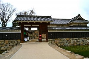 The entrance to Matsumoto Castle
