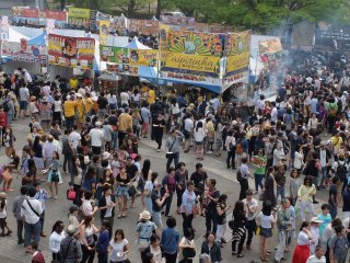 There&#39;s a huge amount of people coming every year to enjoy the amazing variety of Latin flavored food available at this festival.&nbsp;
