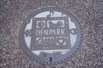 As with many places in Japan, the manhole covers are themed and decorative