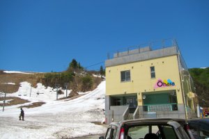 Gedung dasar Area Ski Ohara