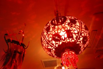 <p>Beautiful red lanterns on display at Singapore Kopitiam</p>