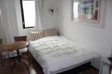 <p>A private room that comes with your own shower and a comfortable bed</p>