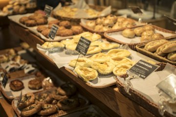 <p>Yes, there even is a bakery. Caf&eacute; MUJI sells a wide selection of delectable confections.</p>