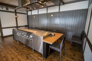 The teppanyaki section is well lit and airy. This table seats up to nine, with the two chefs putting up a display for your viewing pleasure.