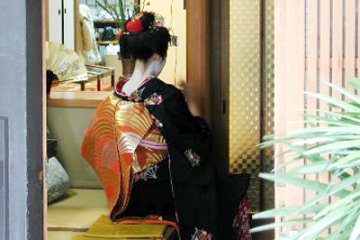 Kyoto Kimonos and hand made fans - a beautiful combination