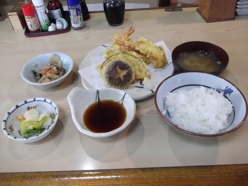 <p>My tempura lunch</p>