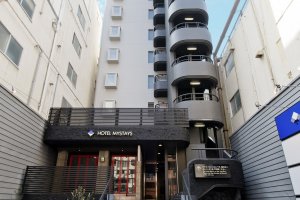Hotel MyStays Shinsaibashi ini berlokasi di dekat Shinsaibashi, baru dibuka kembali pada April 2015.