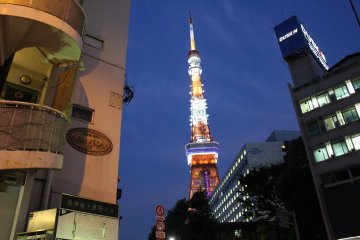 <p>아자부다이 지점에서 볼 수 있는 도쿄 타워의 풍경</p>