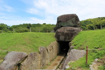 <p>The entry tunnel</p>