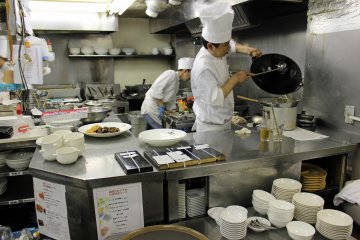 <p>The chefs of Tokokuro doing their thing</p>