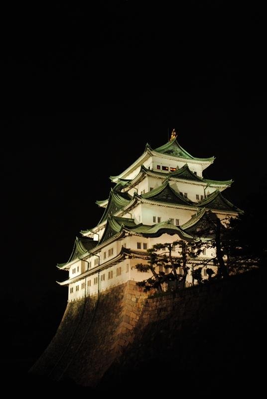 View of Nagoya Castle's donjon lit up at night