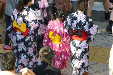 Sakuragicho Station was jammed with young women dressed in yukata