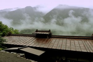 Roof of Osaka-ya