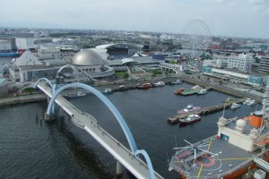 Sebuah pemandangan daerah Pelabuhan Nagoya