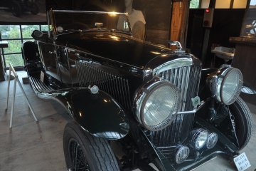 <p>A Rolls Royce once owned by Jiro Shirasu</p>