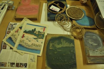 <p>Different tools for making woodblock prints</p>