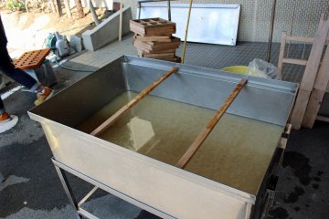 <p>The tank of paper pulp</p>