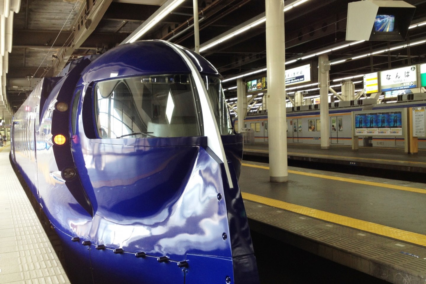 Nankai Railway's limited express Rapit is the fastest way from Kansai Airport to Namba in downtown Osaka.