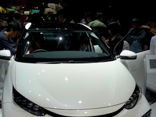 Toyota Mirai - автомобмиль, работающий на гидрогене