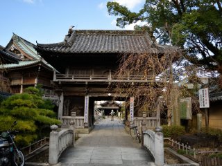 The temple gate of temple&nbsp;#19
