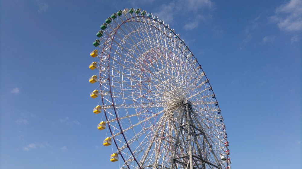 Tempozan Ferris Wheel
