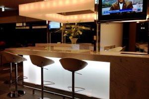 CNN and finest wines await at JAL's lounge at Narita