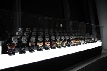 <p>Star Wars bobblehead display</p>
