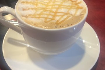 A fancy-looking carmel latte.