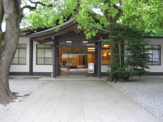 Meiji Shrine is a very popular location for traditional Shinto weddings. The ceremonies take place in this building.