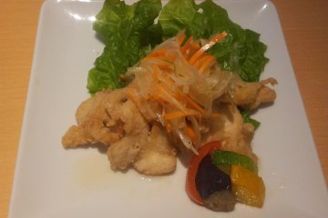 Local chicken fillet with fresh, seasonal vegetables