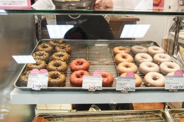Smaller donuts at Doughnut Plant