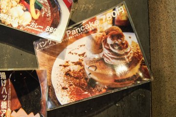 Pancakes for 780 yen at Cafe Matsuontoko.