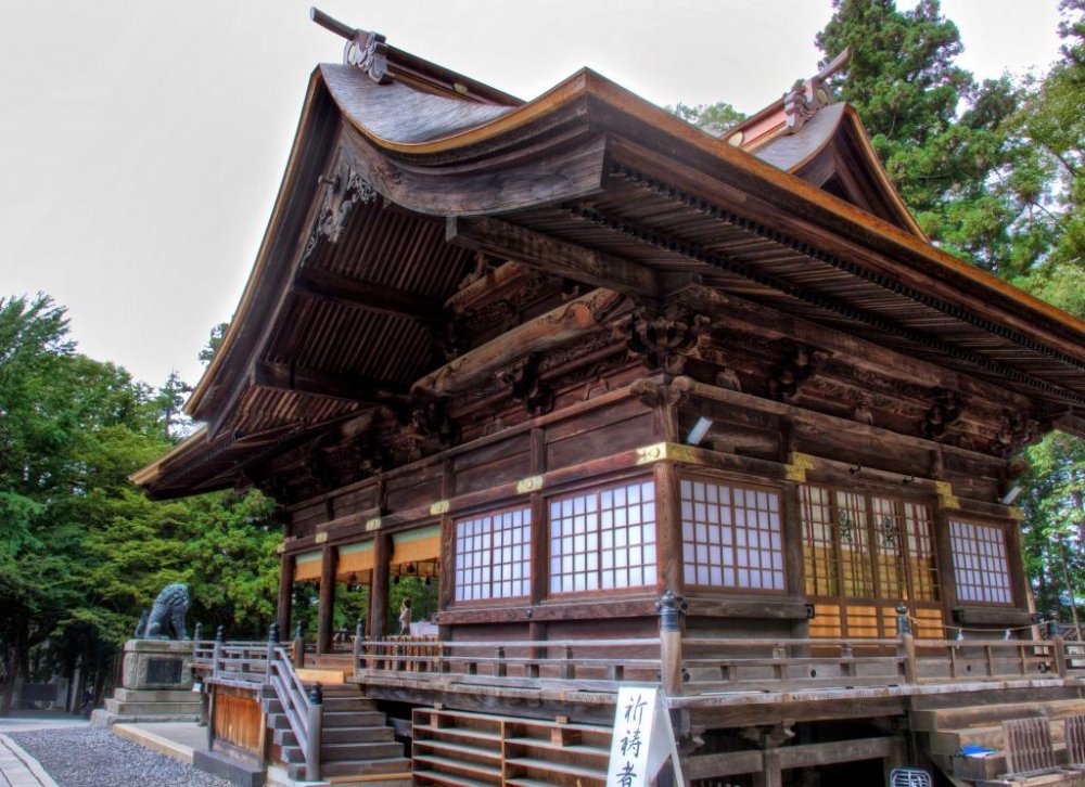 Akimiya's central worship hall