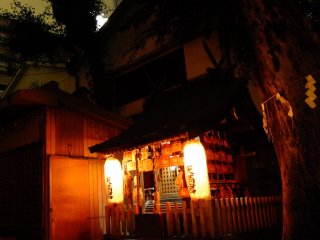 a quiet Setsumatsusha, or undershrine