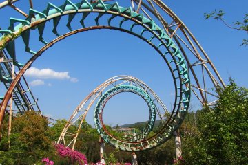 The double corkscrew at The Screw Coaster.