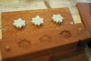 Traditional Japanese sweets-making workshop