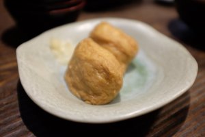 Inari sushi (sushi rice is stuffed in seasoned Aburaage tofu pouches)