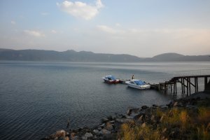 Pemandangan lain dari Danau Ikeda