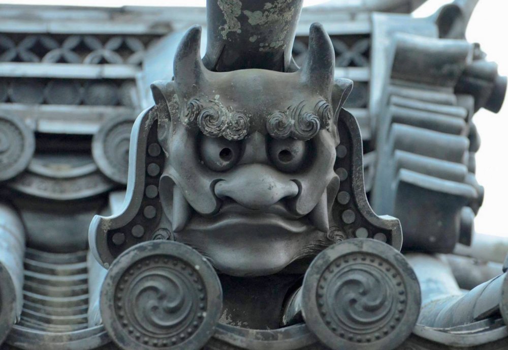 The guardians of the street, watching over the houses of Nara