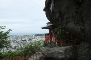 The Holy Rock Gotobiki Iwa, Shingu