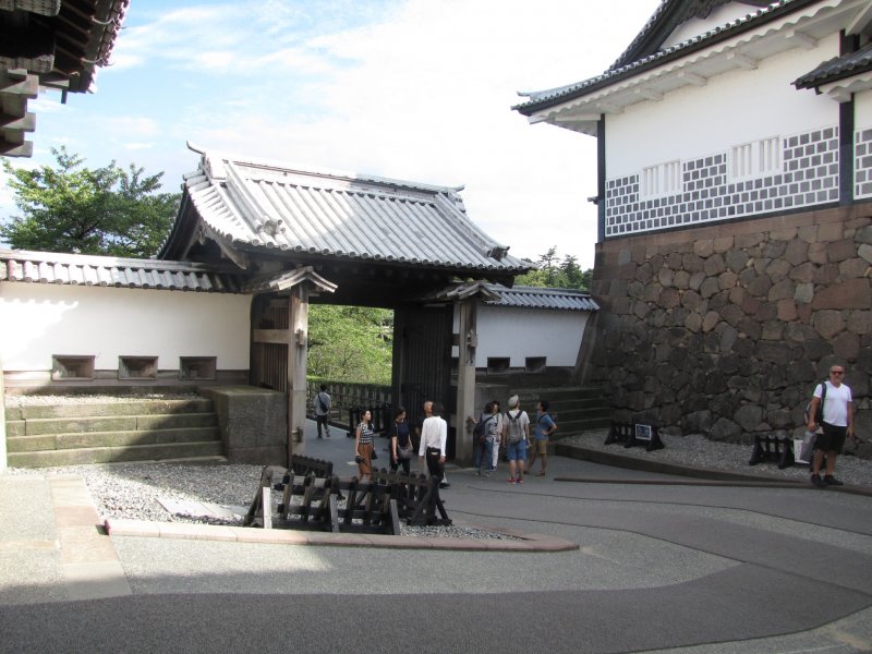 Ishikawamon gate entrance