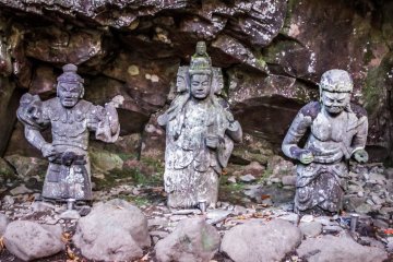Hotoke-iwa (Buddha’s Stones). In total there are six statues located under a small cliff behind Kaizan-do Temple
